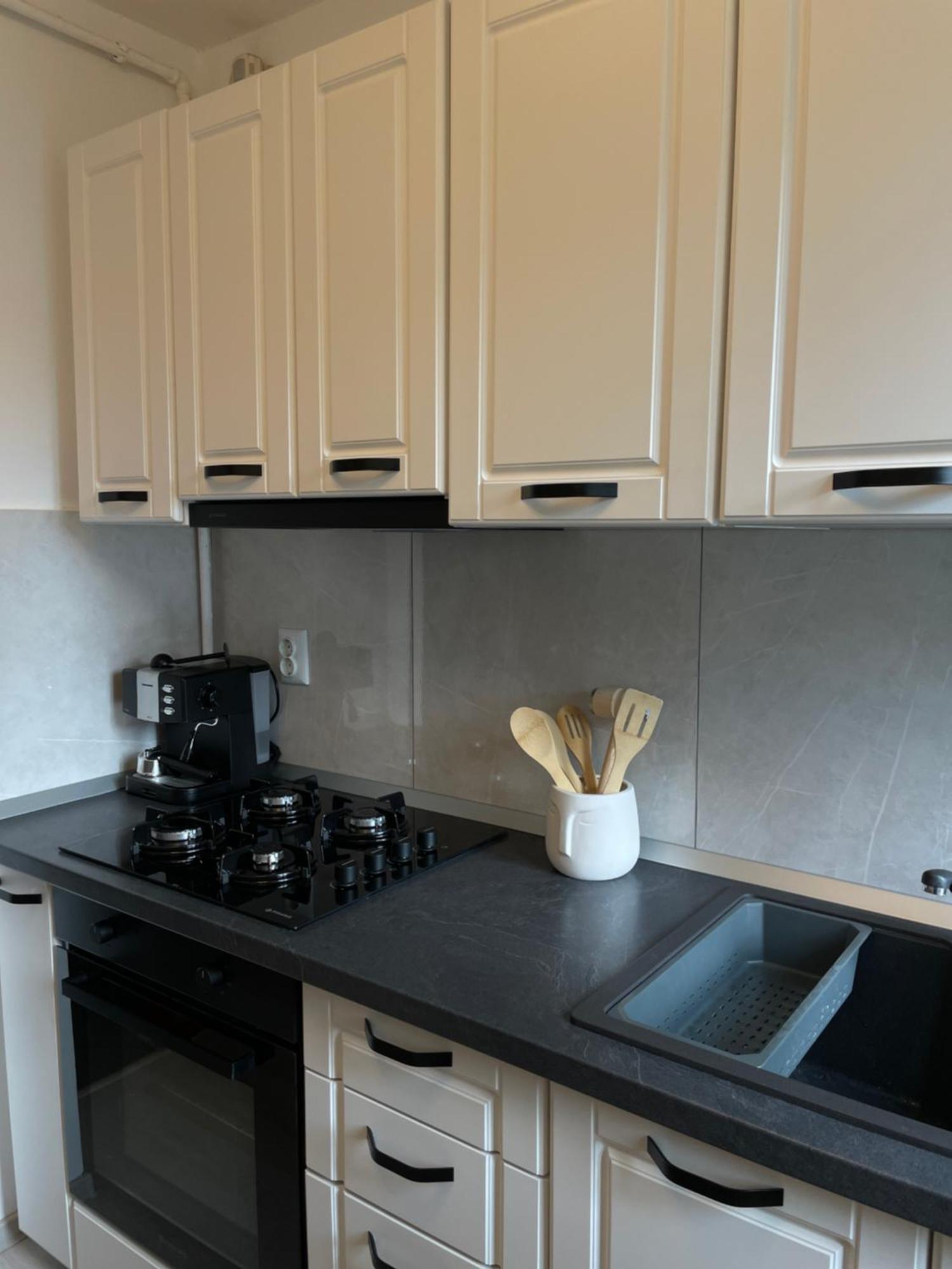 Apartment Cozy Sfanta Vineri *